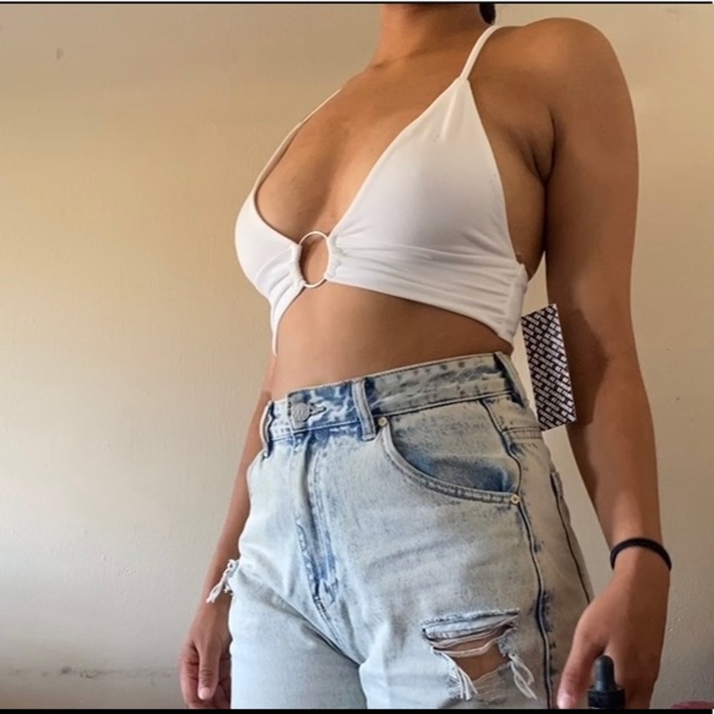 ALMOST FAMOUS White Cropped Ring Tank Top